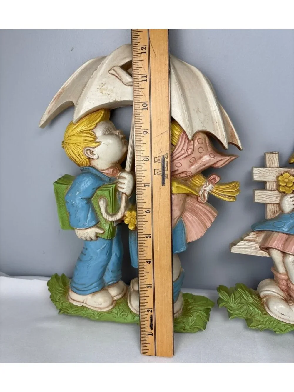 Homco Kids Wall Plaques Boy & Girl Pair Kissing Flower Scenes Adorable!